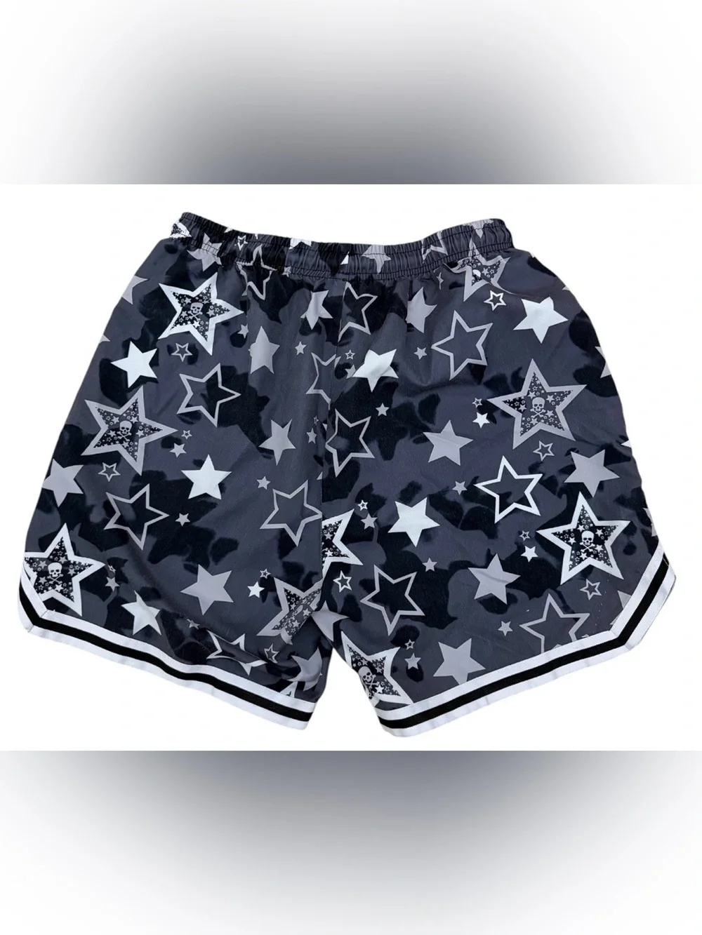 ROMWE Men’s Medium Gray Camo Star Print Athletic Shorts Skull